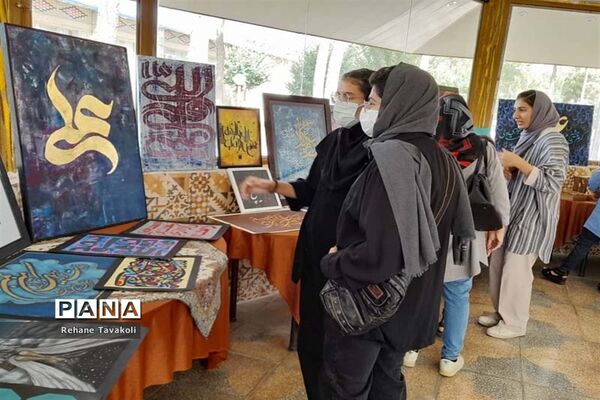 افتتاح نمایشگاه دستاوردهای دانش‌آموزان فرهنگی هنری در آباده