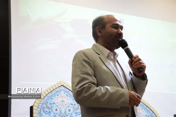 محفل انس با قرآن با عنوان آیه‌های غدیر در آباده