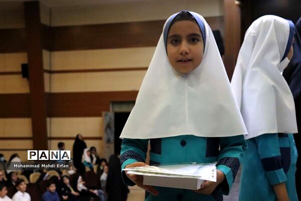 محفل انس با قرآن با عنوان آیه‌های غدیر در آباده