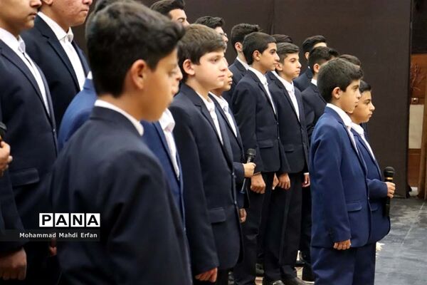 محفل انس با قرآن با عنوان آیه‌های غدیر در آباده
