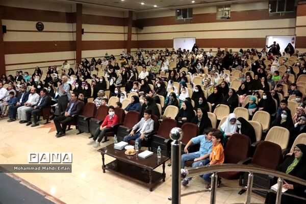 محفل انس با قرآن با عنوان آیه‌های غدیر در آباده
