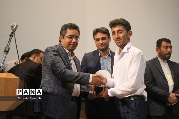 اختتامیه نخستین هم‌آورد دانش‌آموزی زیست فناوری دریایی مرجان در بوشهر