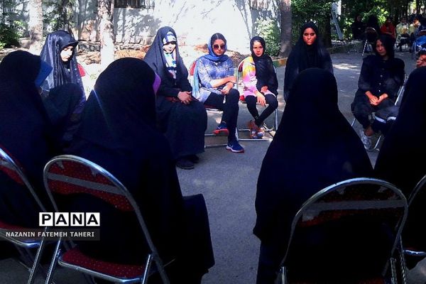 اردوی یک روزه دختران حاج قاسم در بوستان خانواده فشافویه