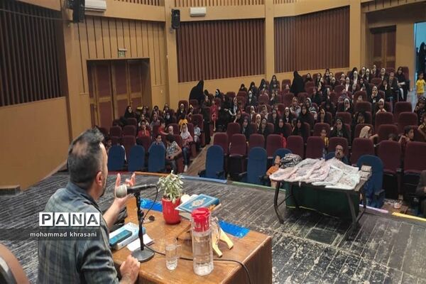 مراسم حفظ زیارت جامعه کبیر در شهرستان تاکستان