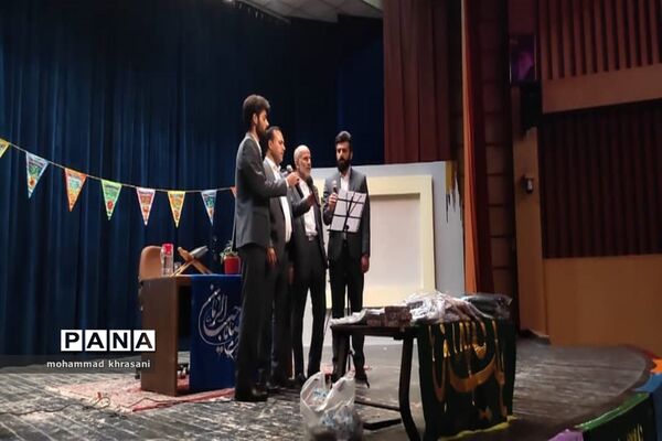مراسم حفظ زیارت جامعه کبیر در شهرستان تاکستان