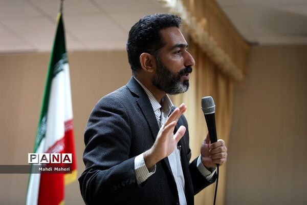 برگزاری کلاس سواد‌ رسانه‌ای برای دانش‌‌آموزان در بیست و یکمین اردوی کشوری دانش‌آموزان عشایر