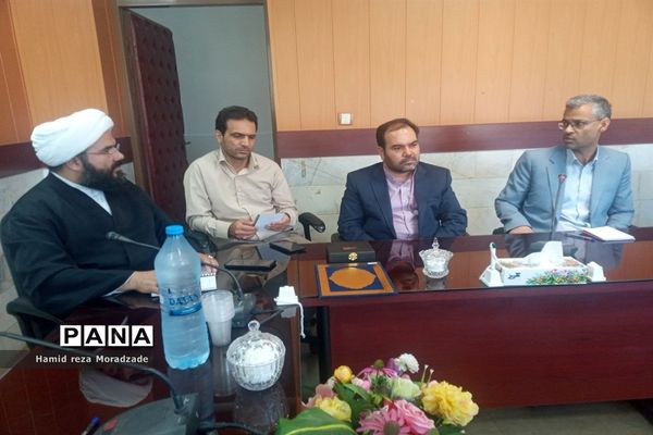 بازدید نماینده ترشیز از اداره آموزش و پرورش کاشمر