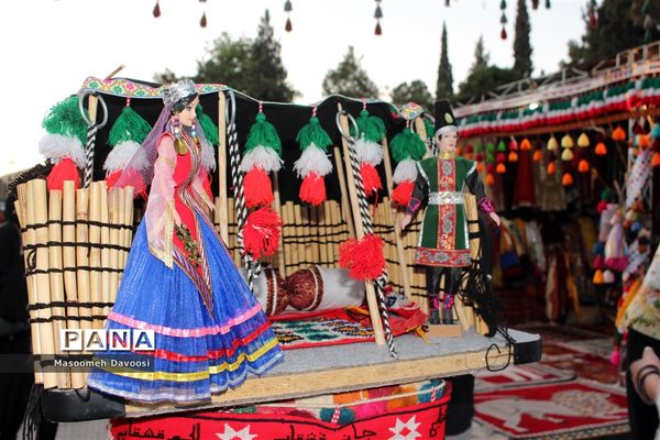 برپایی جشنواره اقوام ایران زمین در گذر حافظیه شیراز