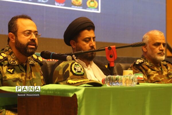 افتتاح نگارخانه مقاومت و برگزاری نشست تشریح یادواره شهدای ارتش در قم