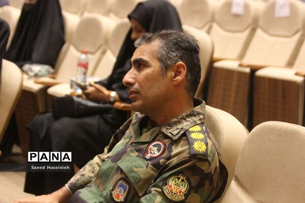 افتتاح نگارخانه مقاومت و برگزاری نشست تشریح یادواره شهدای ارتش در قم