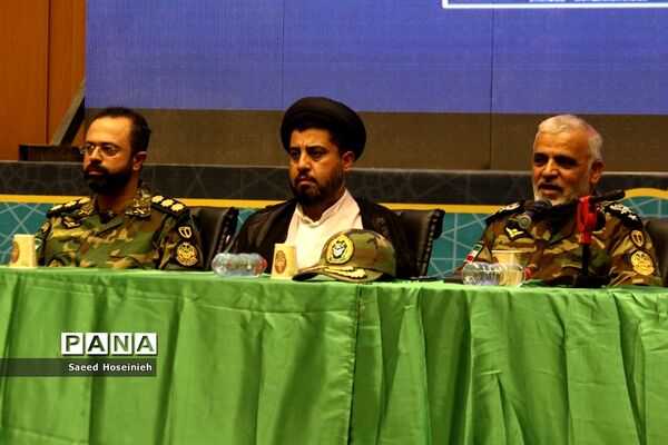 افتتاح نگارخانه مقاومت و برگزاری نشست تشریح یادواره شهدای ارتش در قم
