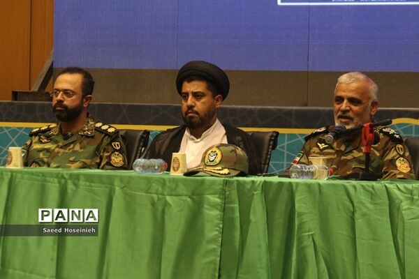 افتتاح نگارخانه مقاومت و برگزاری نشست تشریح یادواره شهدای ارتش در قم