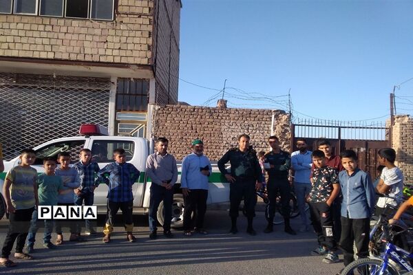 رزمایش دوچرخه‌سواری دانش‌آموزان روستای دهنو، خلیل‌آباد