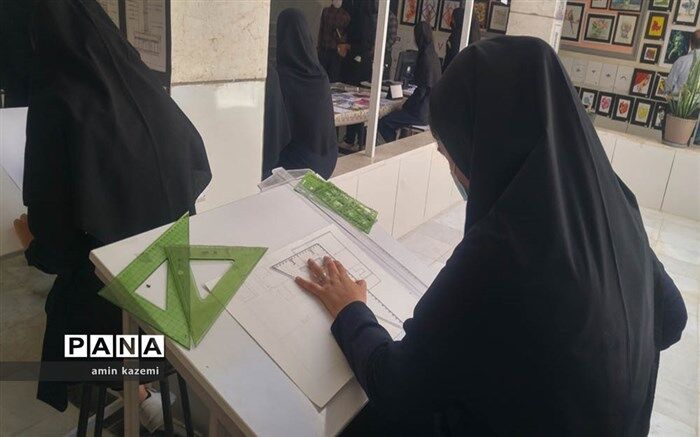 فرزانه دلیر: مشاوران متخصص آموزش‌وپرورش هنرستان‌ها را به دانش‌آموزان معرفی کنند