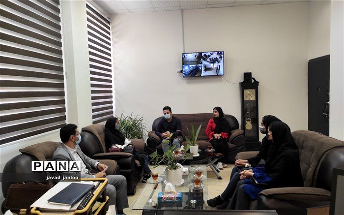 مجلس دانش‌آموزی محل پاسخگویی به مسائل و مشکلات دانش‌آموزان و تلاش برای حل آن‌هاست