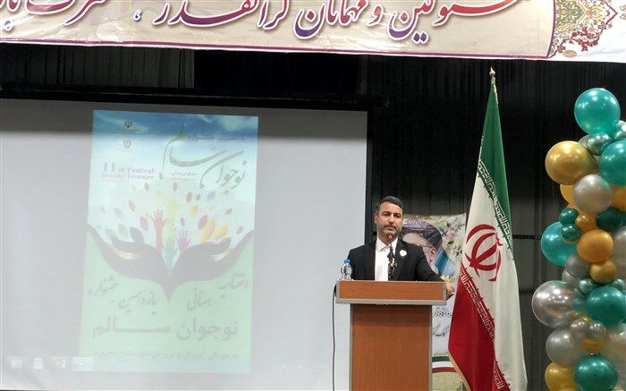 مدرسه کانون اصلی حرکت به سوی حیات طیبه است