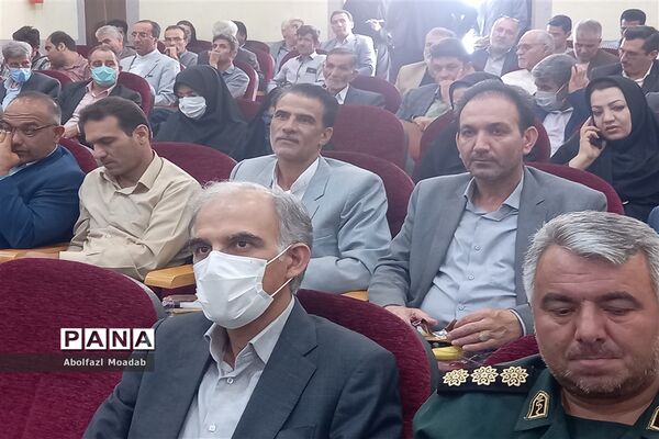 تجلیل از تولیدکنندگان بخش کشاورزی کاشمر و کوهسرخ
