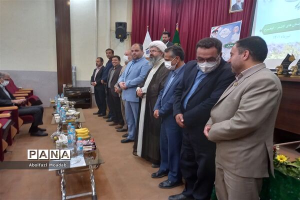 تجلیل از تولیدکنندگان بخش کشاورزی کاشمر و کوهسرخ