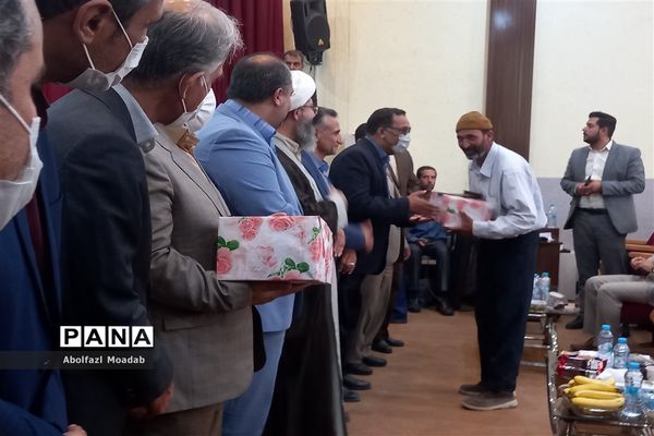 تجلیل از تولیدکنندگان بخش کشاورزی کاشمر و کوهسرخ