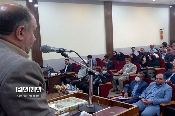 تجلیل از تولیدکنندگان بخش کشاورزی کاشمر و کوهسرخ