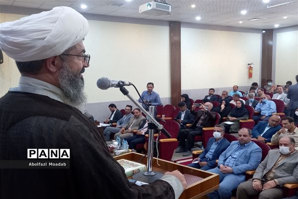 تجلیل از تولیدکنندگان بخش کشاورزی کاشمر و کوهسرخ