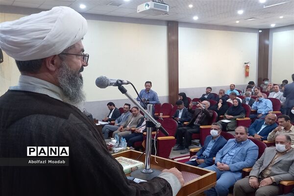 تجلیل از تولیدکنندگان بخش کشاورزی کاشمر و کوهسرخ
