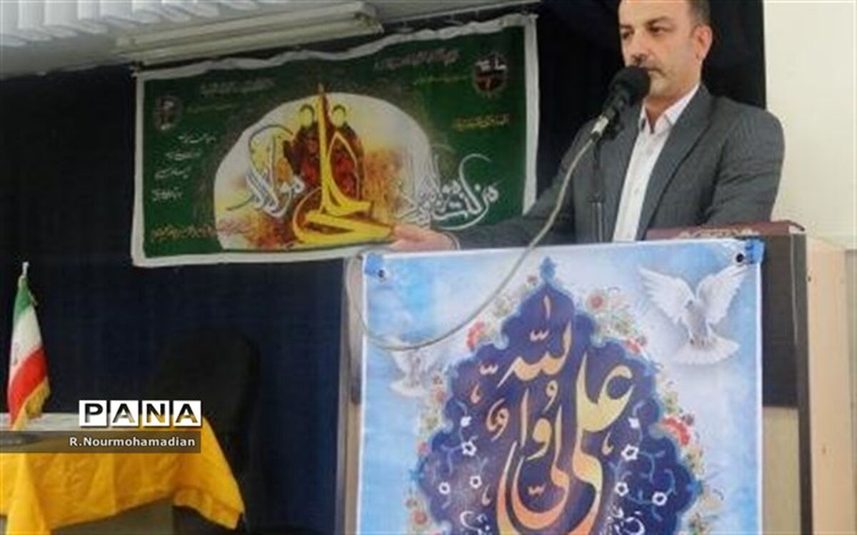 با کنار گذاردن پیام غدیر، دوربرگردانی به سمت استکبار، زر‌اندوزی و قدرت‌طلبی اتفاق افتاد