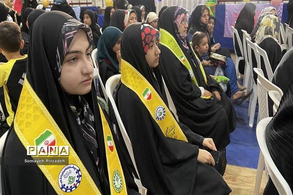 تجمع خانوادگی دانش‌آموزان پیشتاز دبیرستان تشکیلاتی وحدت در جشنواره طهورا