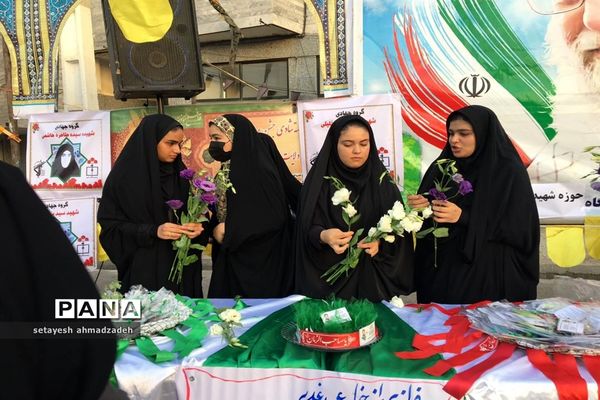 موکب مجلس دانش‌آموزی دختران شهرستان گلوگاه در شب عید غدیر