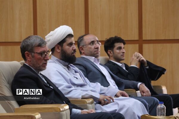 دانشجویان غدیری