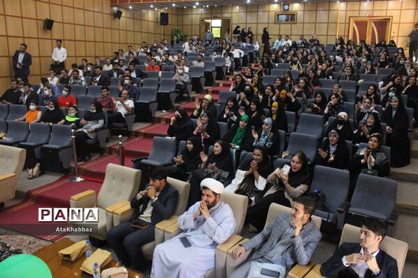 دانشجویان غدیری