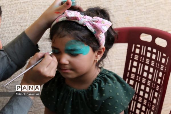 برگزاری جشنواره رنگ‌ها و آب‌ها ویژه کودکان در شیراز