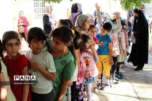 برگزاری جشنواره رنگ‌ها و آب‌ها ویژه کودکان در شیراز