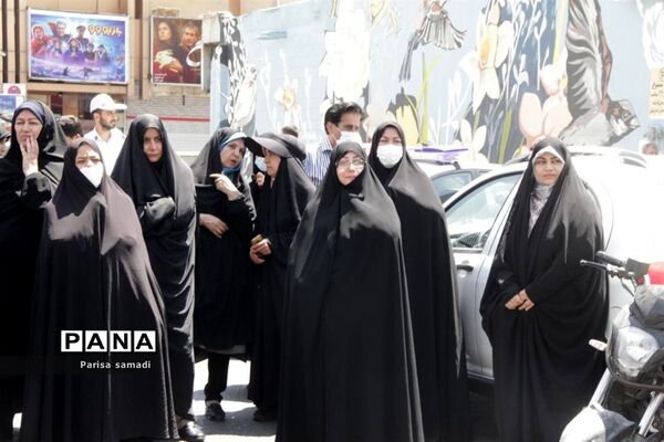 کارناوال جشن و شادی آموزش و پرورش منطقه ۱۳ تهران، با شعار من غدیری ام