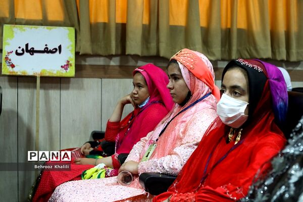 برگزاری کلاس‌ها و دوره‌های آموزشی ویژه دانش‌آموزان عشایر کشور در اردوگاه ثامن الحجج مشهد مقدس