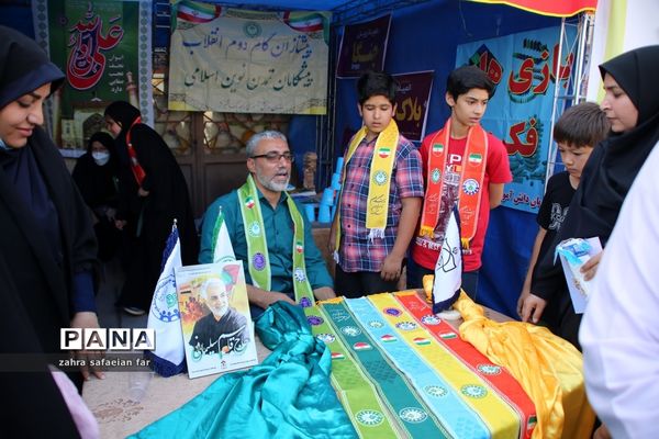 برپایی ۴ موکب توسط دانش‌آموزان پیشتاز سازمان دانش‌آموزی فارس در روز عید غدیر در حرم شاهچراغ (ع)