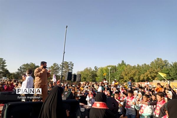 طنین سلام فرمانده در اجتماع غدیریان تربت جام