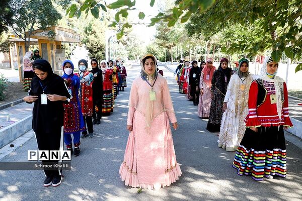 برگزاری کلاس‌ها و دوره‌های آموزشی ویژه دانش‌آموزان عشایر کشور در اردوگاه ثامن الحجج مشهد مقدس