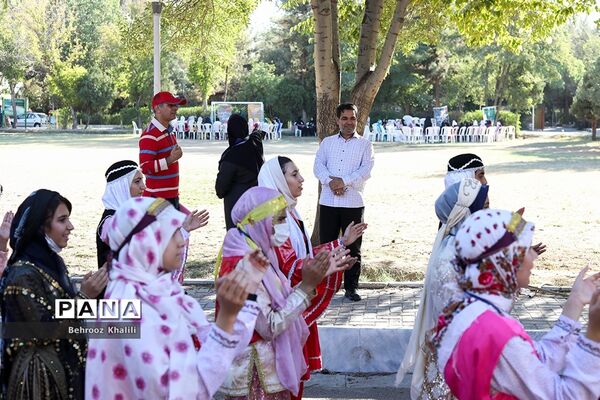 برگزاری کلاس‌ها و دوره‌های آموزشی ویژه دانش‌آموزان عشایر کشور در اردوگاه ثامن الحجج مشهد مقدس