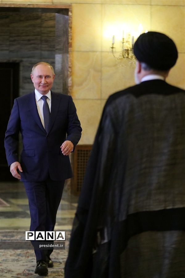 دیدار ولادیمیر پوتین با آیت‌الله رئیسی