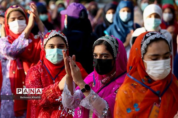 صبحگاه بیست و یکمین اردوی کشوری دانش‌آموزان دختر عشایر