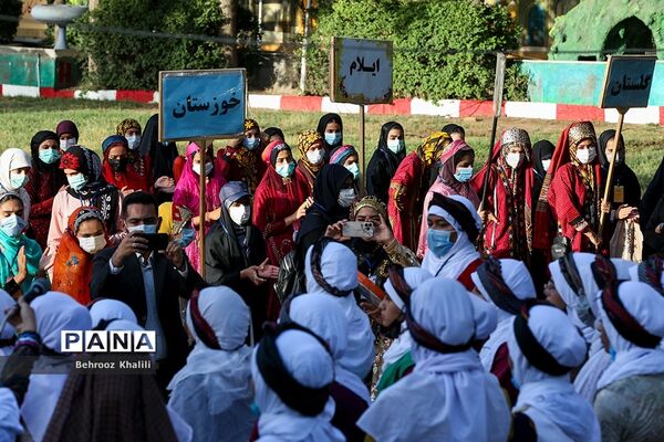صبحگاه بیست و یکمین اردوی کشوری دانش‌آموزان دختر عشایر