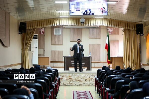 برگزاری کلاس سواد‌ رسانه‌ای برای دانش‌‌آموزان دختر عشایر در بیست و یکمین اردوی کشوری