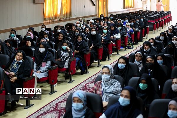 برگزاری کلاس سواد‌ رسانه‌ای برای دانش‌‌آموزان دختر عشایر در بیست و یکمین اردوی کشوری