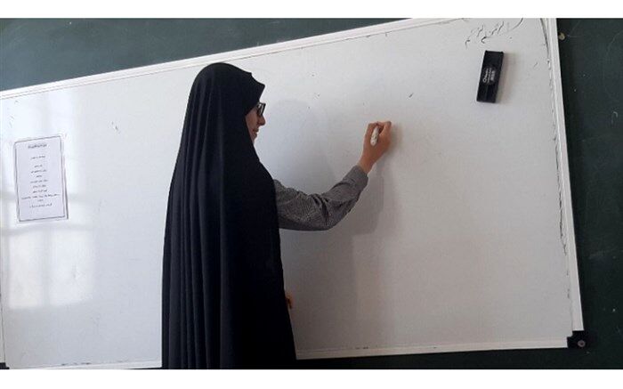 آموزش حضوری خبرنگاری پانا در دبستان دیباجی قم