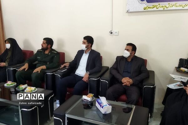 مراسم‌ تکریم و معارفه مسئول بسیج فرهنگیان آموزش و‌ پرورش رودهن