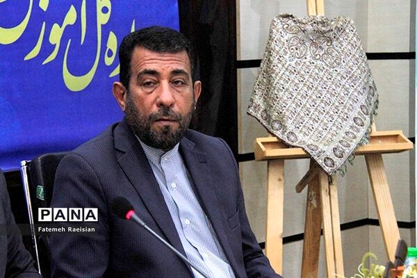 نشست هم‌اندیشی دانش‌آموزان تراز انقلاب اسلامی استان بوشهر