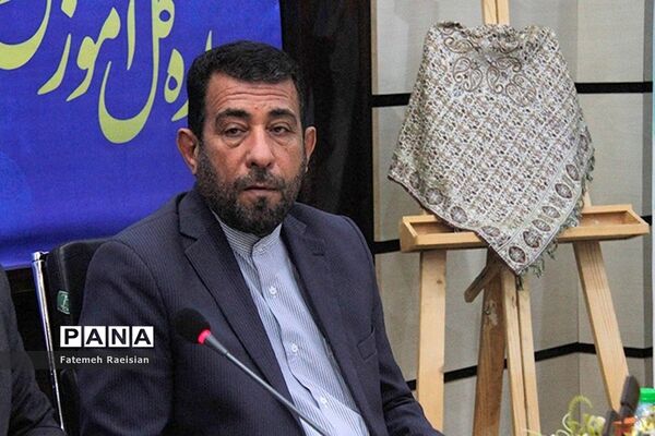 نشست هم‌اندیشی دانش‌آموزان تراز انقلاب اسلامی استان بوشهر