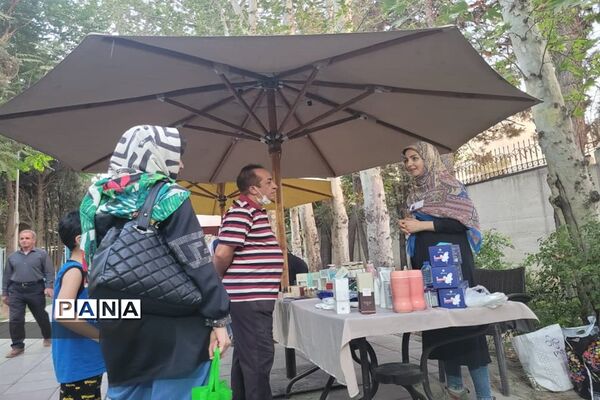 بازارچه کارآفرینی و مشاغل خانگی در باغ نارنج تهران