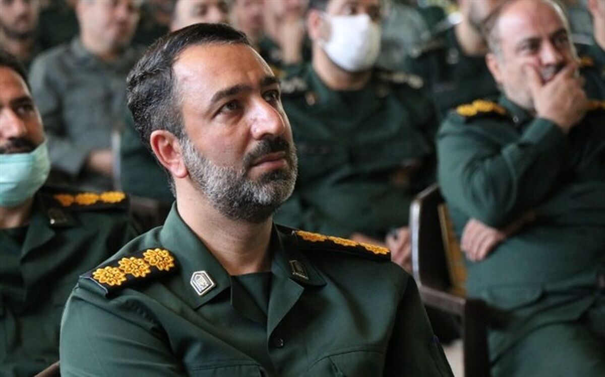 دشمنان انقلاب اسلامی  از درون پوچ و تهی هستند